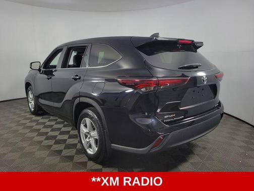 Midnight Black Metallic 2024 Toyota Highlander LE