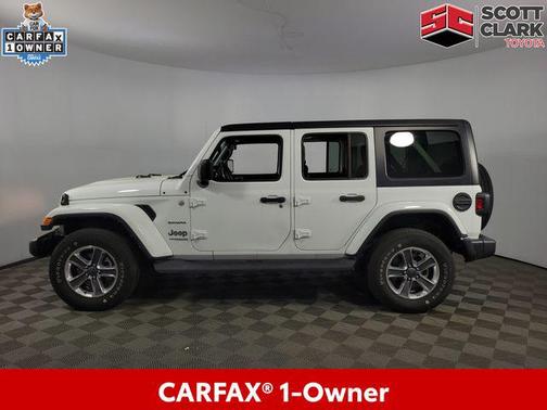 Bright White Clearcoat 2022 Jeep Wrangler Unlimited Sahara