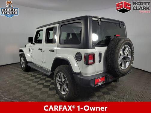 Bright White Clearcoat 2022 Jeep Wrangler Unlimited Sahara