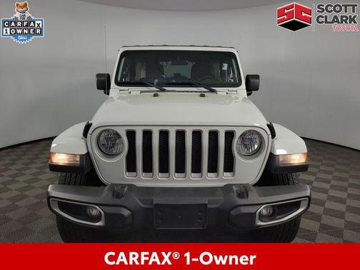 Bright White Clearcoat 2022 Jeep Wrangler Unlimited Sahara