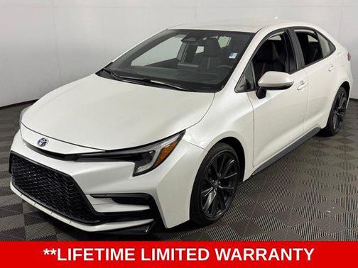 2024 Toyota Corolla Hybrid SE