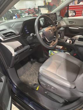 2021 Toyota Sienna XLE 8 Passenger