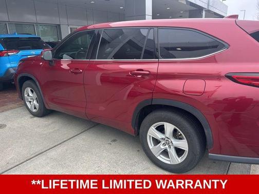 2020 Toyota Highlander LE