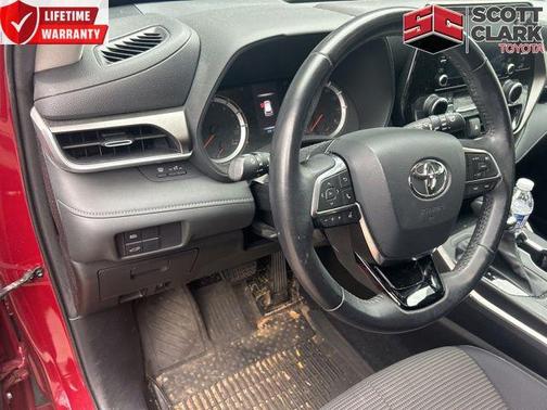 2020 Toyota Highlander LE