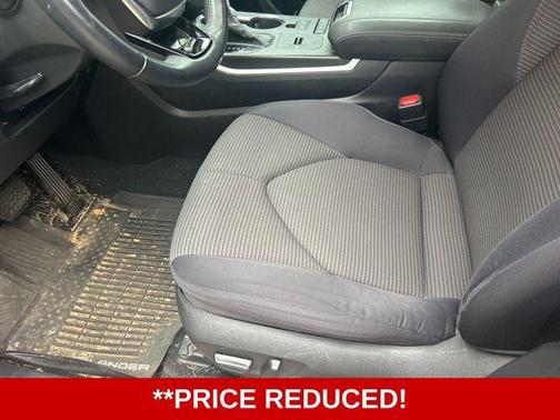 2020 Toyota Highlander LE