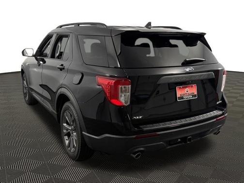 Agate Black Metallic 2021 Ford Explorer XLT