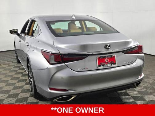 2024 Lexus ES 350 Base