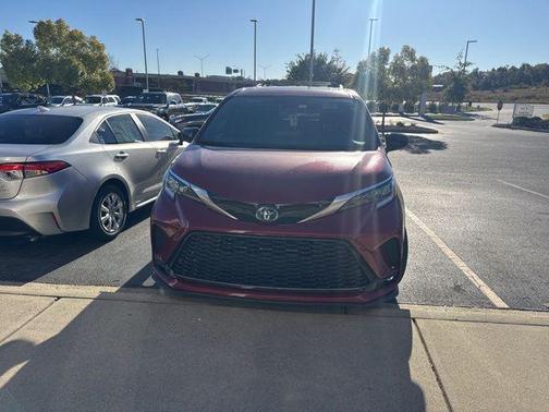 2023 Toyota Sienna XSE 7 Passenger