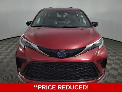 2023 Toyota Sienna XSE 7 Passenger