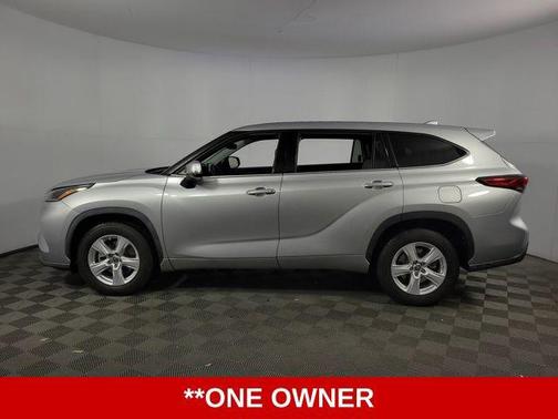 2021 Toyota Highlander LE