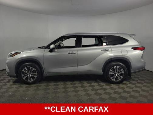 2022 Toyota Highlander Hybrid XLE