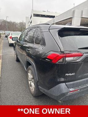 2022 Toyota RAV4 XLE Premium