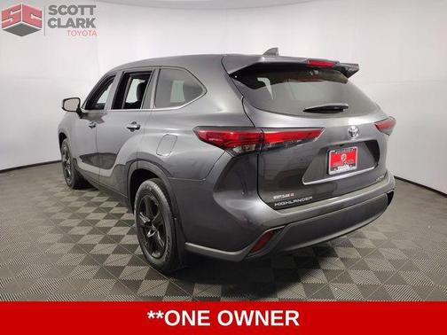 2023 Toyota Highlander LE