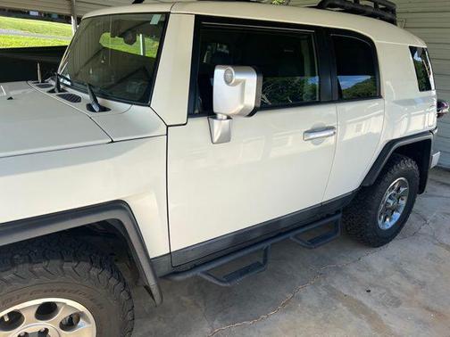 2013 Toyota FJ Cruiser Base