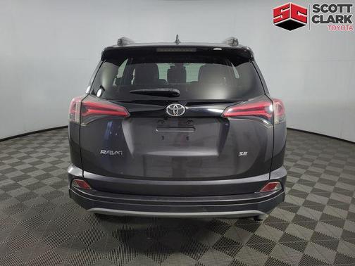 Magnetic Gray Metallic 2018 Toyota RAV4 SE