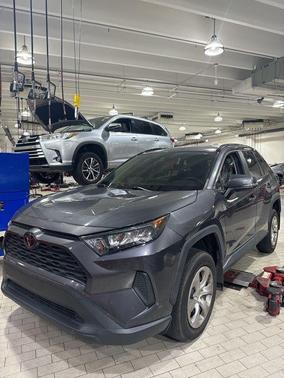 2020 Toyota RAV4 LE