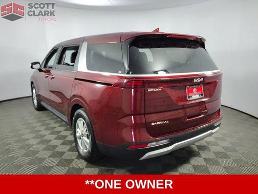 2024 Kia Carnival LX