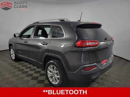 2017 Jeep Cherokee Sport