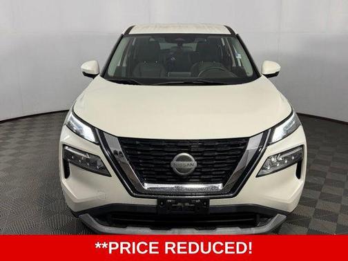Pearl White 2021 Nissan Rogue SV
