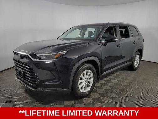 Midnight Black Metallic 2025 Toyota Grand Highlander XLE