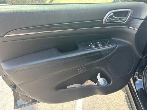 Diamond Black Crystal Pearlcoat 2020 Jeep Grand Cherokee Limited X