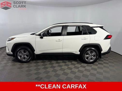 2025 Toyota RAV4 Hybrid SE