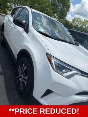 Super White 2017 Toyota RAV4 LE