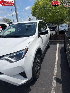 Super White 2017 Toyota RAV4 LE