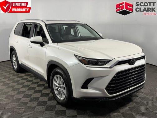 Pearl 2024 Toyota Grand Highlander XLE