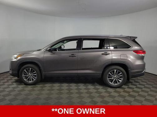 Predawn Gray Mica 2019 Toyota Highlander XLE