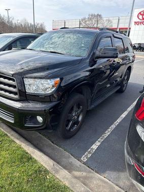 2017 Toyota Sequoia SR5