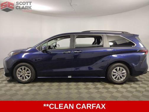 2024 Toyota Sienna XLE 8 Passenger