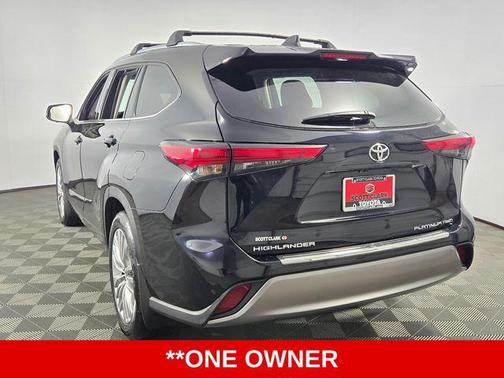 2023 Toyota Highlander Platinum