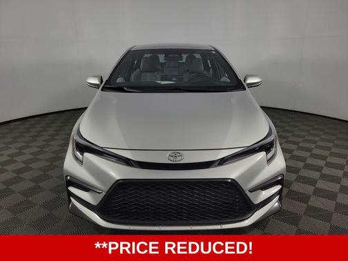 Classic Silver Metallic 2024 Toyota Corolla SE