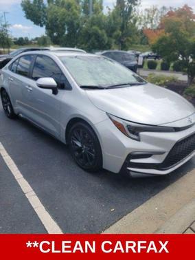Classic Silver Metallic 2024 Toyota Corolla SE