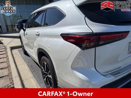 Blizzard Pearl 2021 Toyota Highlander XSE