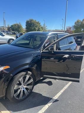 2025 Volvo XC90 B6 Plus 6-Seater