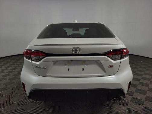 Wind Chill Pearl 2026 Toyota Corolla SE