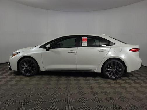Wind Chill Pearl 2026 Toyota Corolla SE