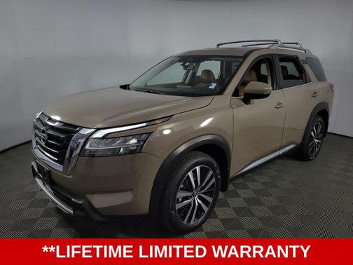 2024 Nissan Pathfinder Platinum FWD