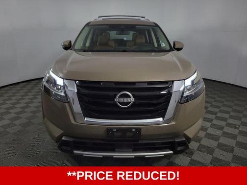 2024 Nissan Pathfinder Platinum FWD