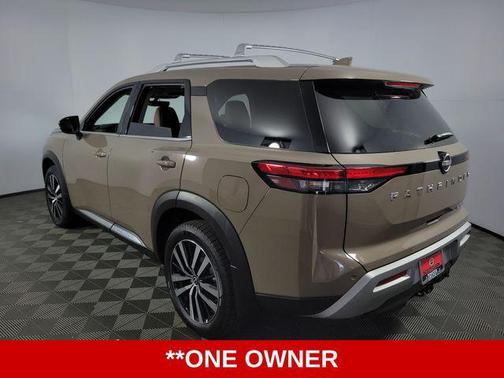 2024 Nissan Pathfinder Platinum FWD