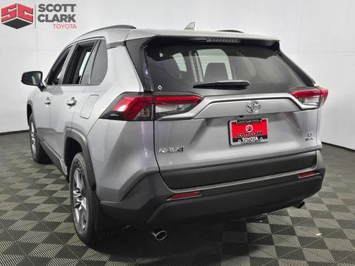 2025 Toyota RAV4 Hybrid SE