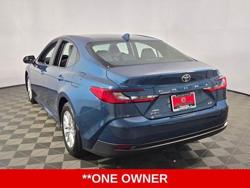 Ocean 2025 Toyota Camry LE