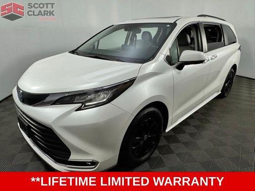 2023 Toyota Sienna XLE 7 Passenger