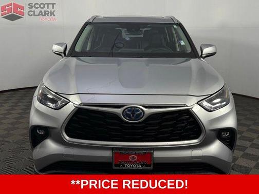 2022 Toyota Highlander Hybrid XLE
