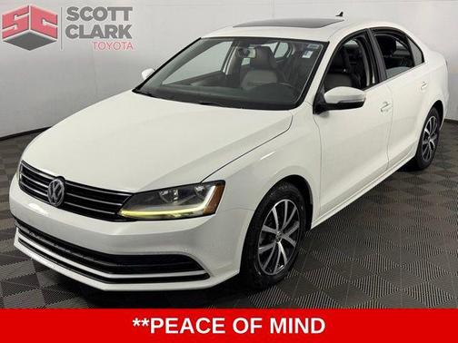 Pure White 2017 Volkswagen Jetta 1.4T SE