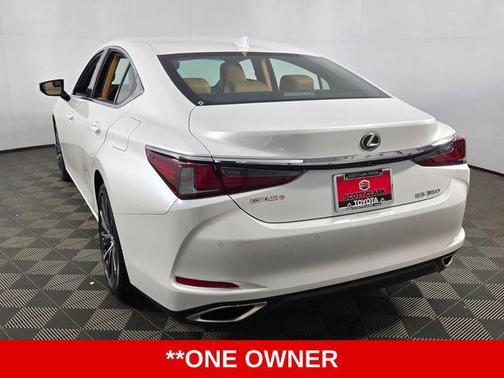 2025 Lexus ES 350 Base