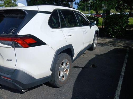 Super White 2019 Toyota RAV4 XLE