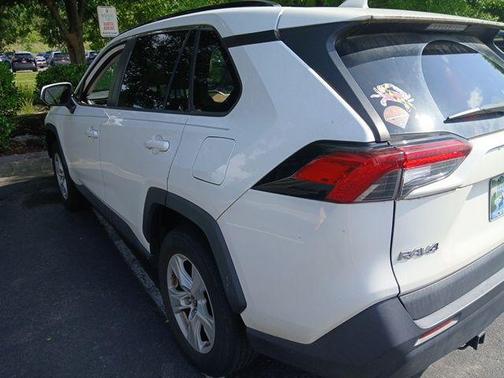 Super White 2019 Toyota RAV4 XLE